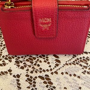 88 MCM red leather card wallet